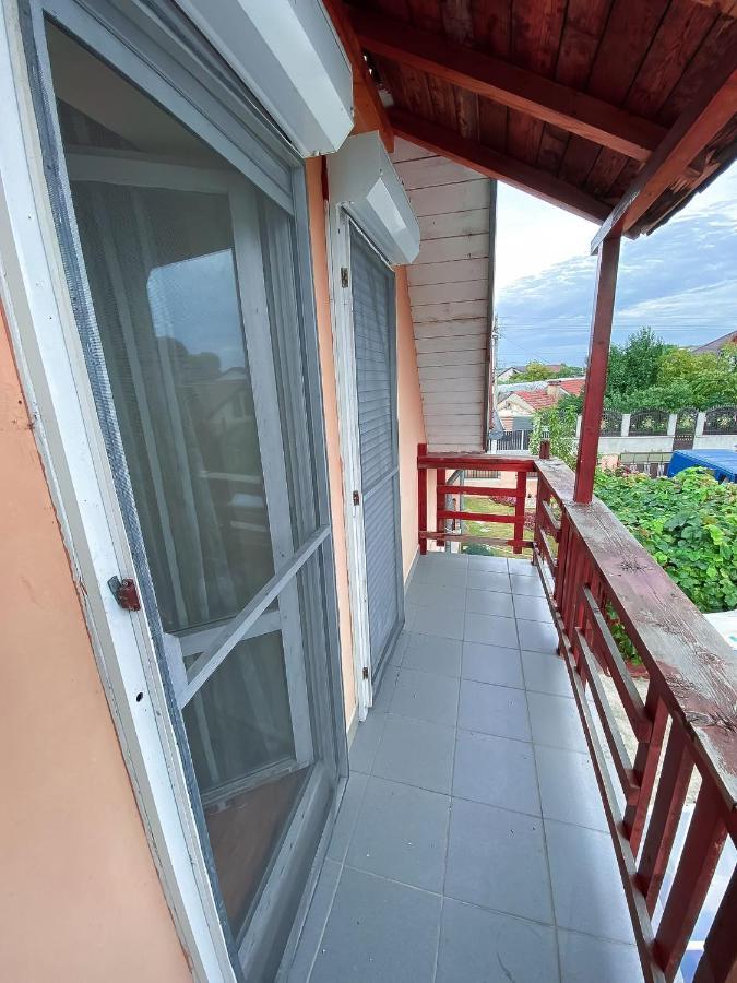 Cosy Bedroom For 2 With Balcony In A Family Villa Turnu Măgurele Esterno foto