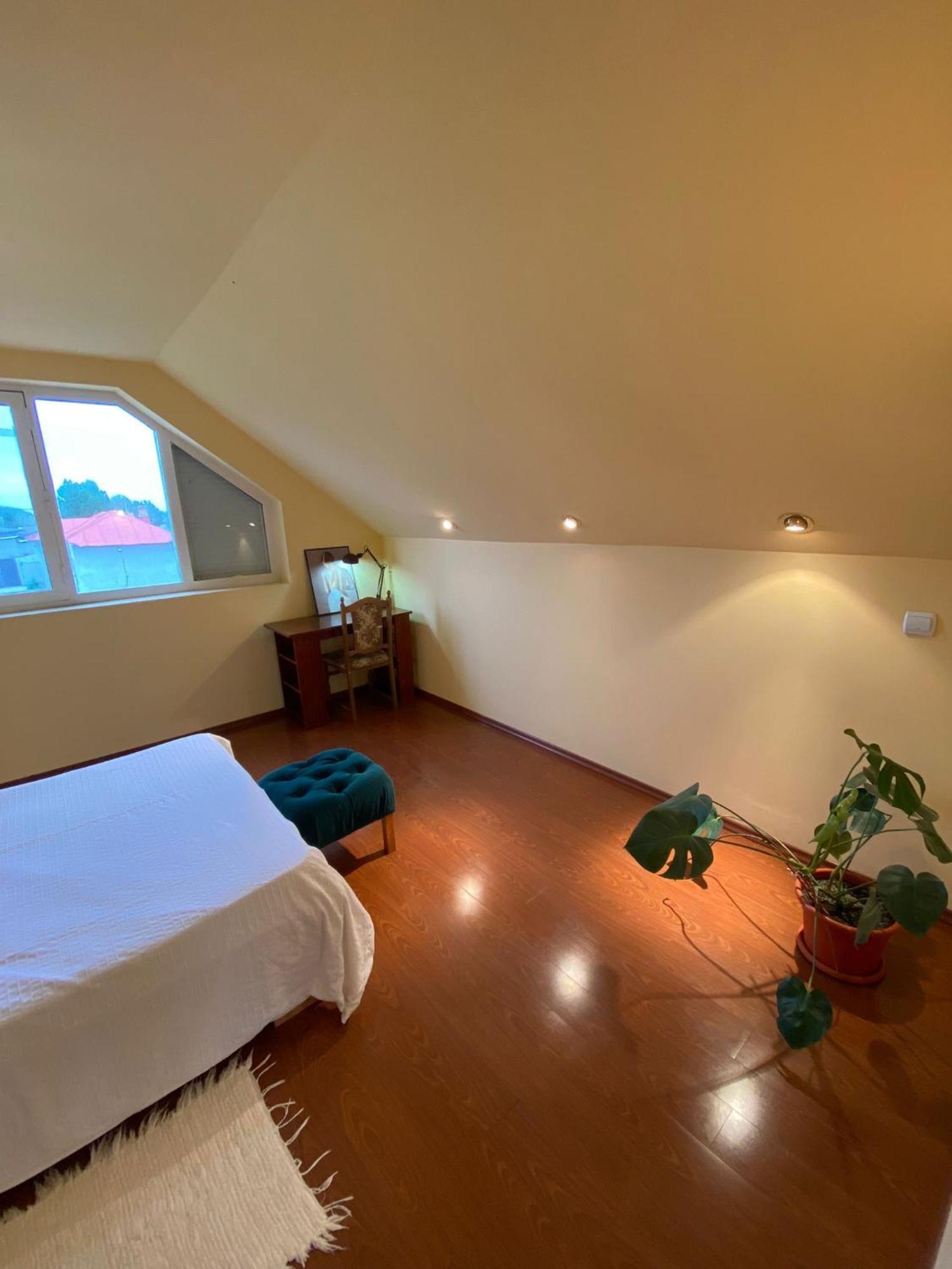Cosy Bedroom For 2 With Balcony In A Family Villa Turnu Măgurele Esterno foto